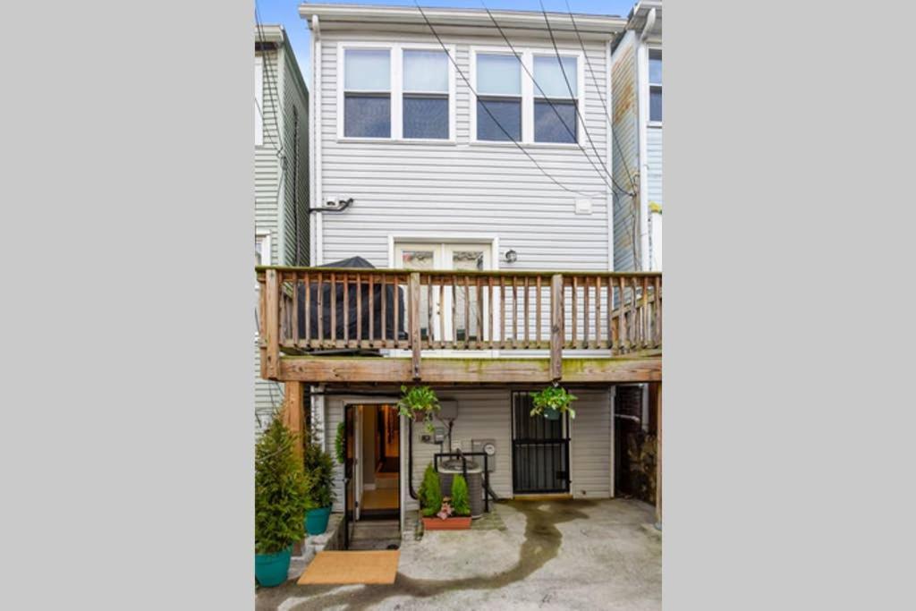 Edgewood Guesthouse Apartment Unit Washington Esterno foto